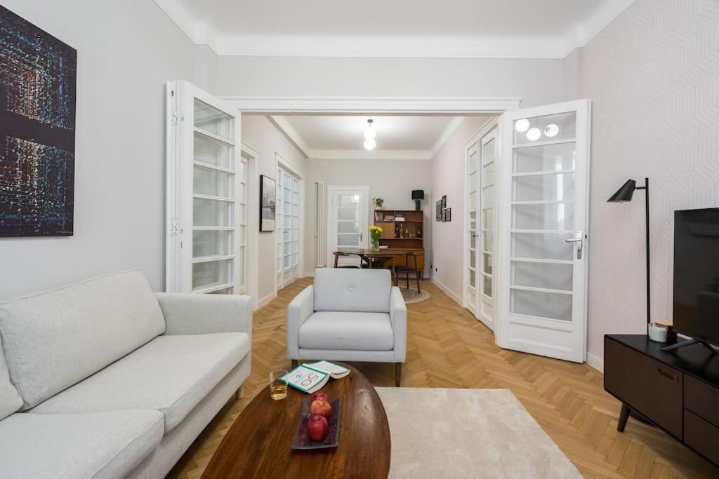 Exquisite Art Deco 2Br Apartment Prime Location Bukares Bagian luar foto