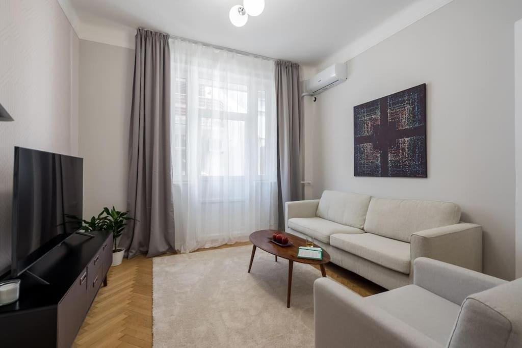 Exquisite Art Deco 2Br Apartment Prime Location Bukares Bagian luar foto