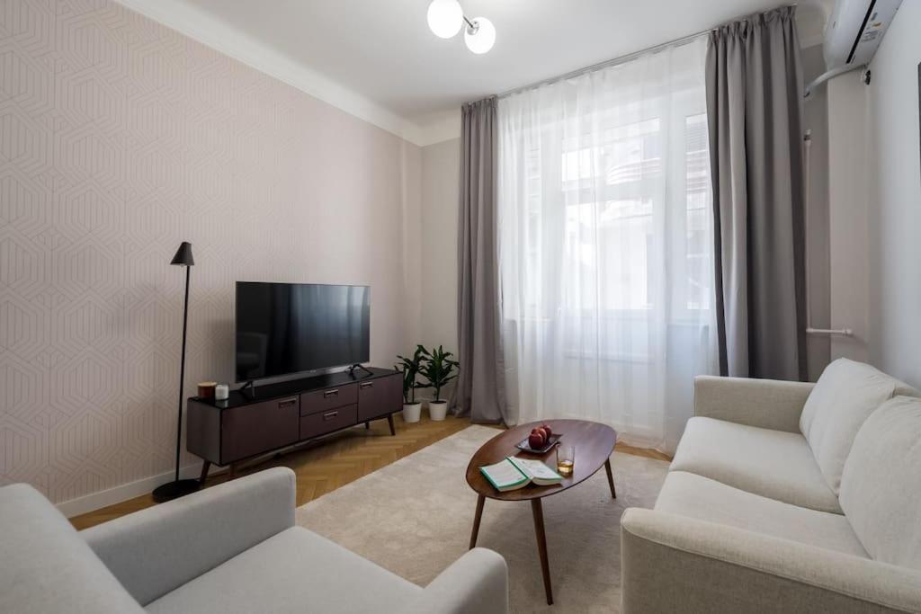 Exquisite Art Deco 2Br Apartment Prime Location Bukares Bagian luar foto