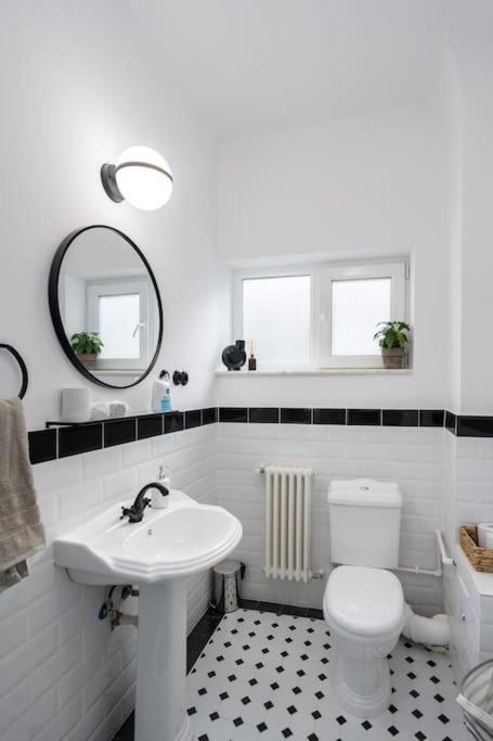 Exquisite Art Deco 2Br Apartment Prime Location Bukares Bagian luar foto