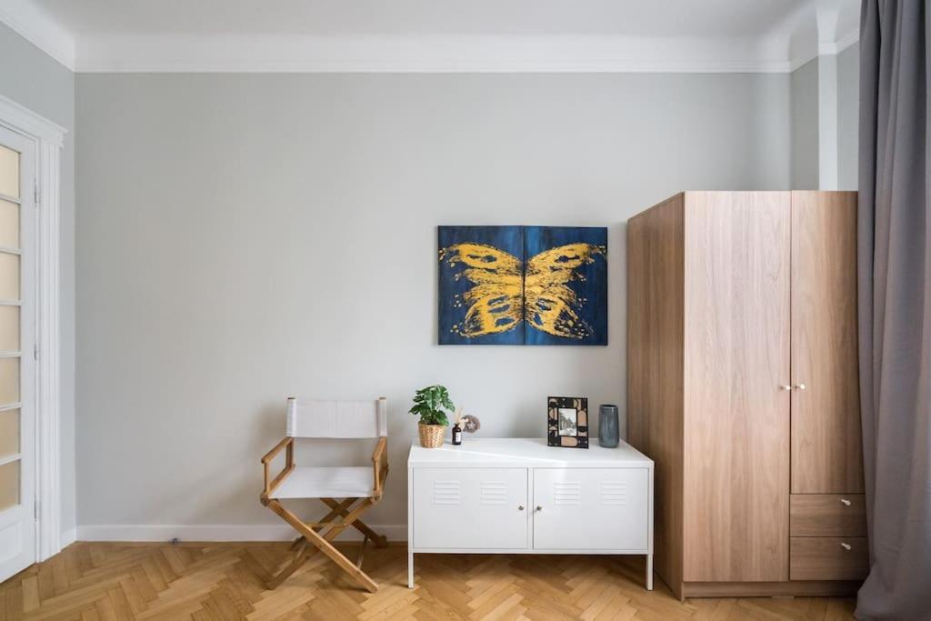Exquisite Art Deco 2Br Apartment Prime Location Bukares Bagian luar foto