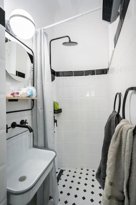 Exquisite Art Deco 2Br Apartment Prime Location Bukares Bagian luar foto