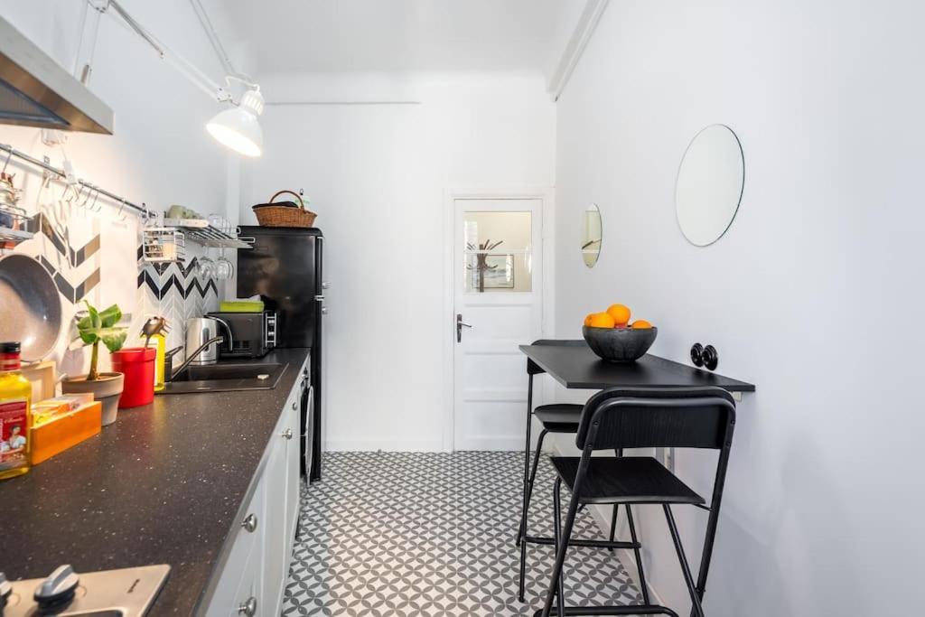 Exquisite Art Deco 2Br Apartment Prime Location Bukares Bagian luar foto