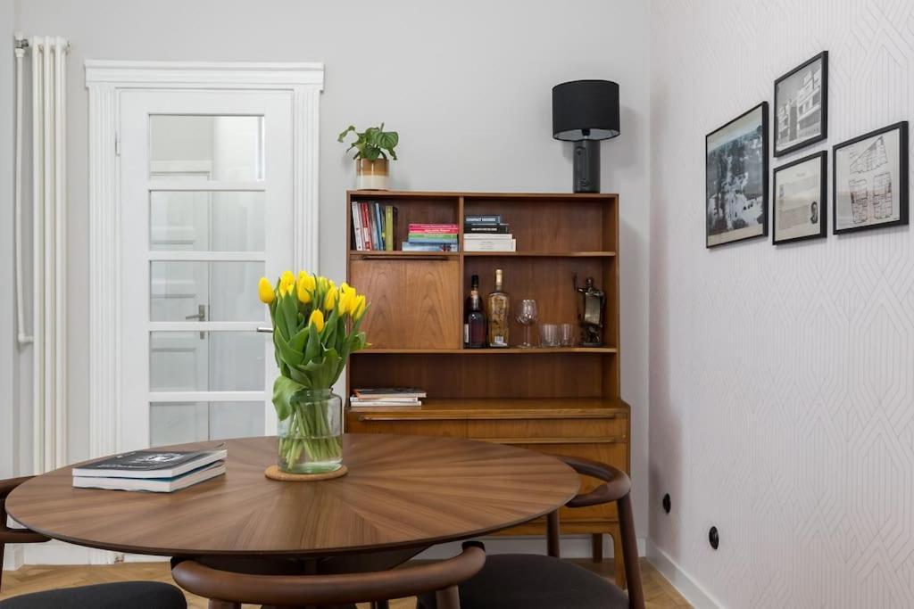 Exquisite Art Deco 2Br Apartment Prime Location Bukares Bagian luar foto