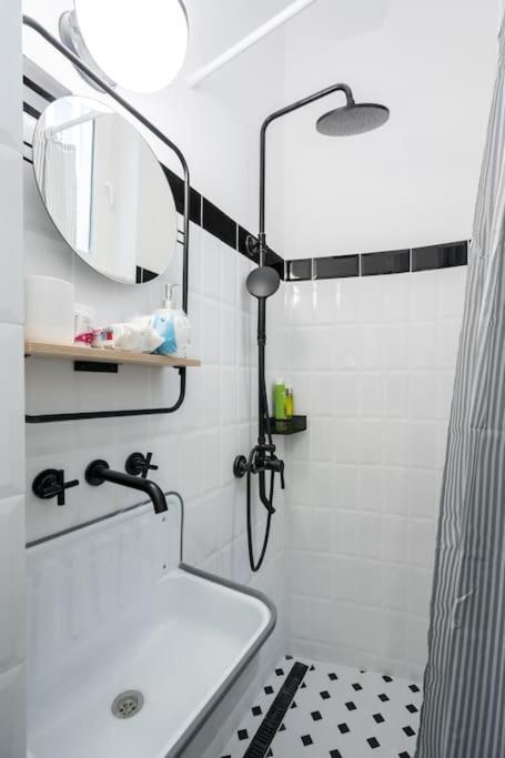 Exquisite Art Deco 2Br Apartment Prime Location Bukares Bagian luar foto