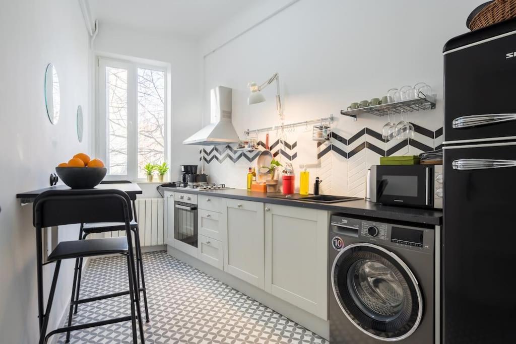 Exquisite Art Deco 2Br Apartment Prime Location Bukares Bagian luar foto