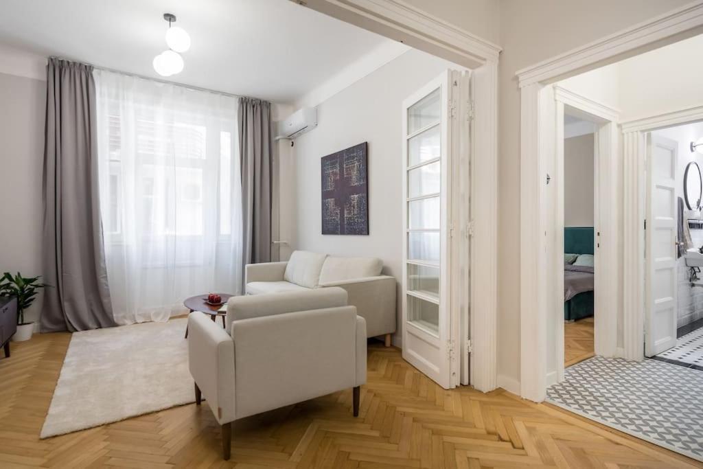Exquisite Art Deco 2Br Apartment Prime Location Bukares Bagian luar foto