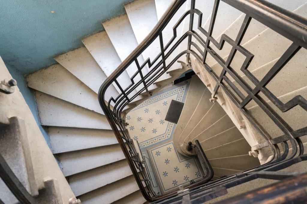 Exquisite Art Deco 2Br Apartment Prime Location Bukares Bagian luar foto